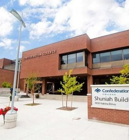 Confederation College mobile