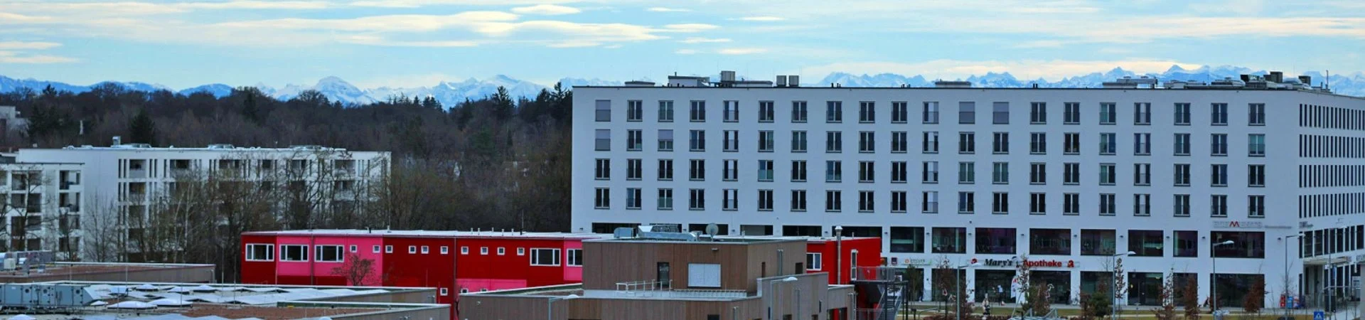 International SDI Munich University landing