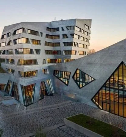 Leuphana University Lneburg Mobile