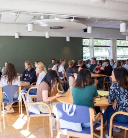 Fjellhaug International University College (FIUC) mobile