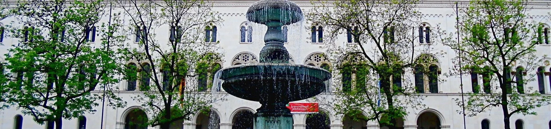Ludwig Maximilians University Munich landing